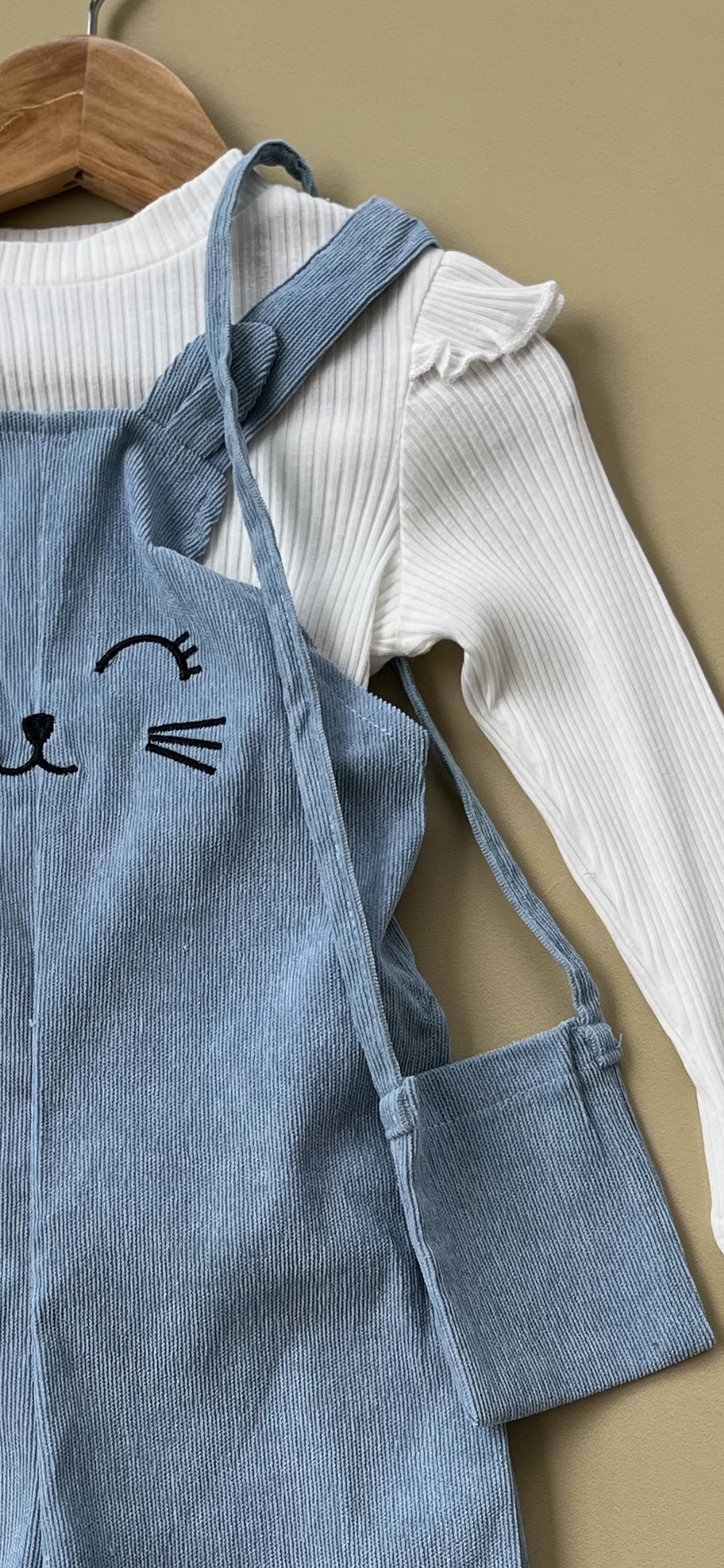 Kitty dungaree set