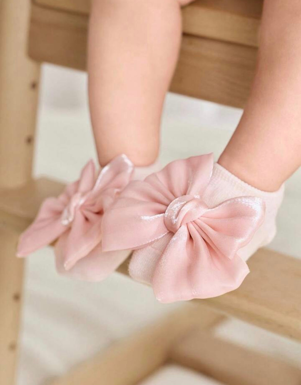 Bow socks