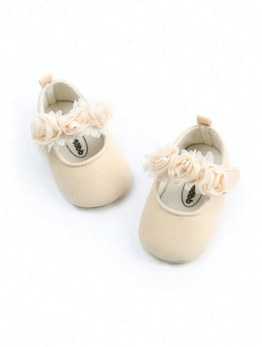 Flower blossom shoe