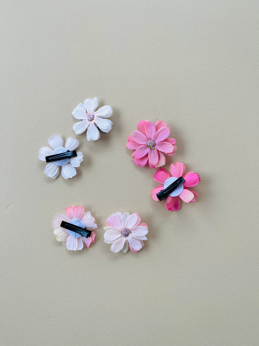 Daisy flower clip