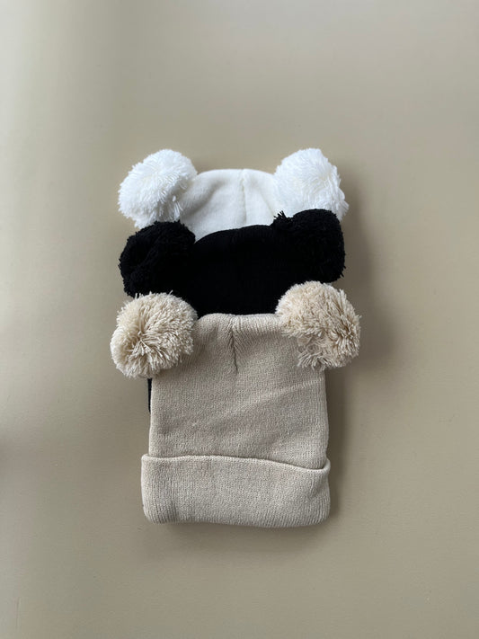 Pom pom beanie